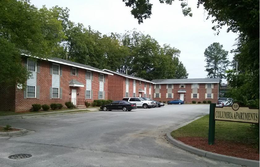 Columbia Apartments at 2131 Slighs Ave